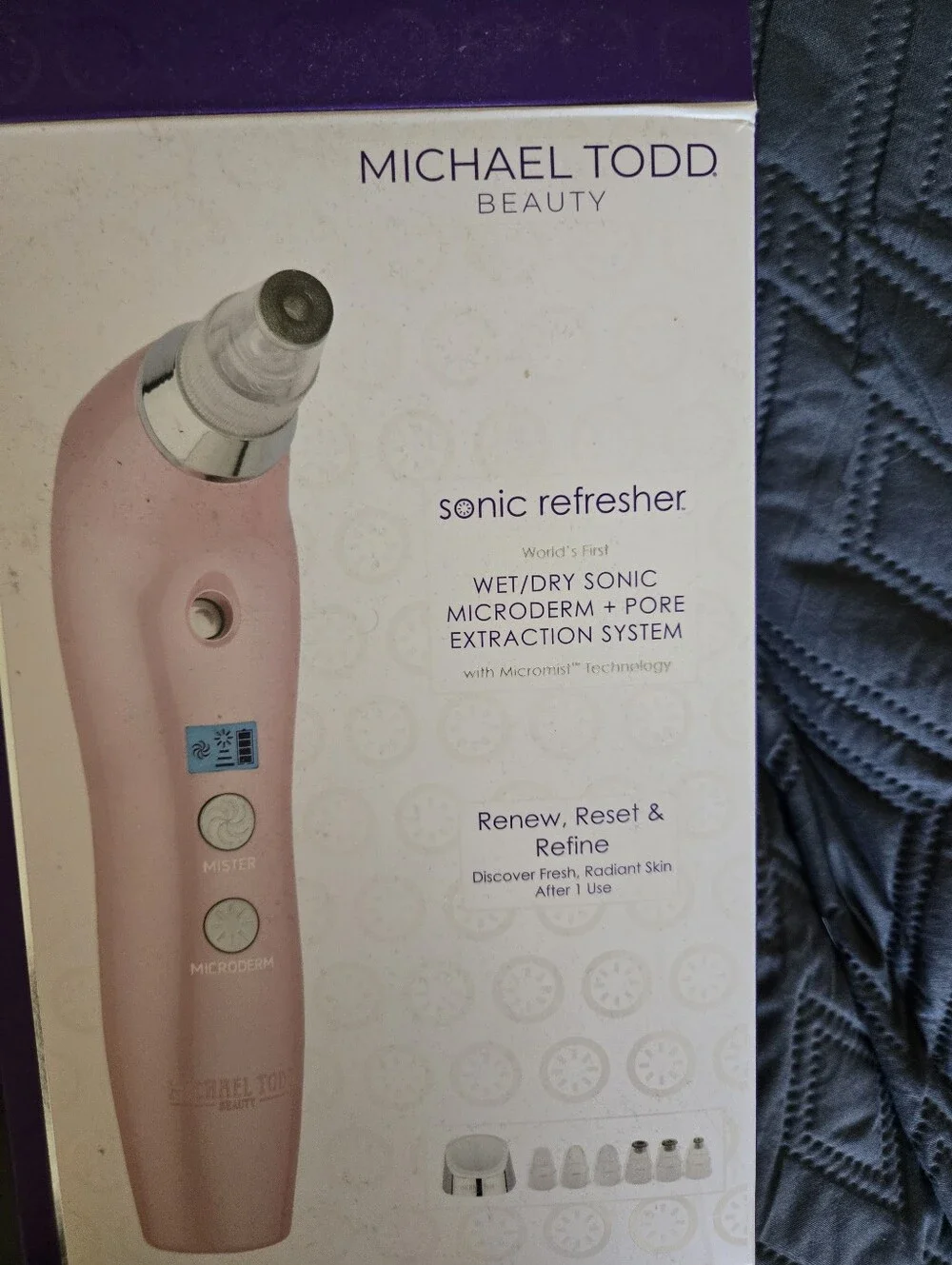 MICHAEL TODD Beauty Sonic Refresher Microderm + Pore Extraction - Pink